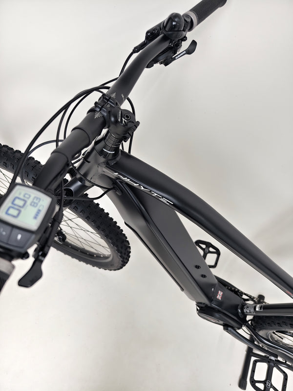 Laptop view of the Whyte e-505 v1 Electric Bike 2024 in XL size, presenting its modern design elements.