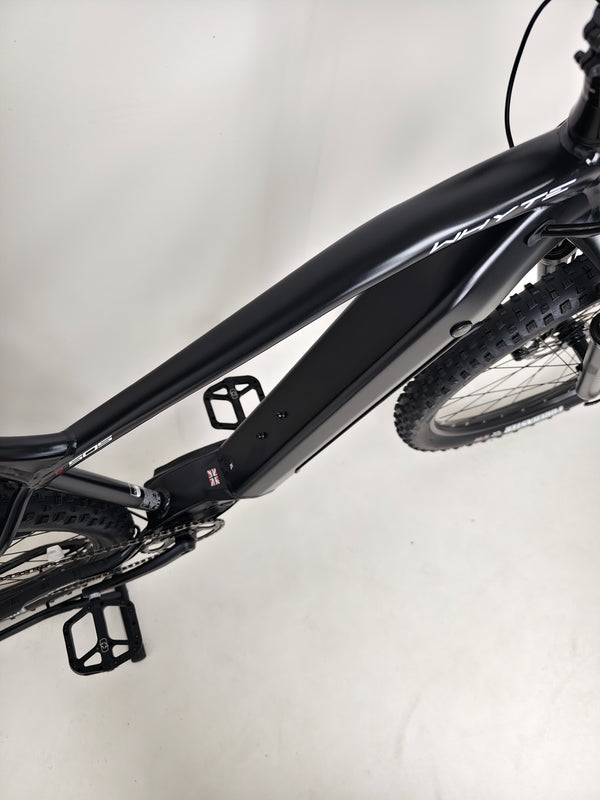 The saddle of the Whyte e-505 v1 Electric Bike 2024, showcasing the ergonomic design for comfort in XL size.