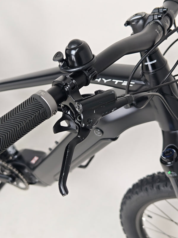 Overview of the Whyte e-505 v1 Electric Bike 2024 in XL, focusing on the superior craftsmanship and design.