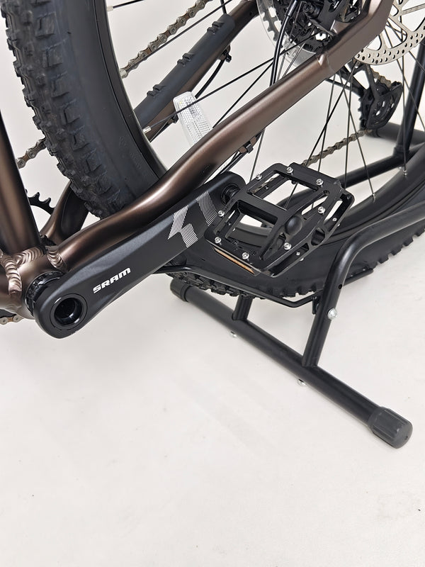 Image capturing the overall aesthetics of the Whyte 901 V5 2024 Mountain Bike at eMado.