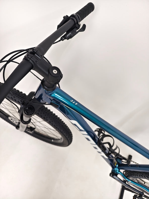 Giant XTC SLR 29 1 2024 in Excellent Condition at eMado Bikes - highlighting the multidimensional design.