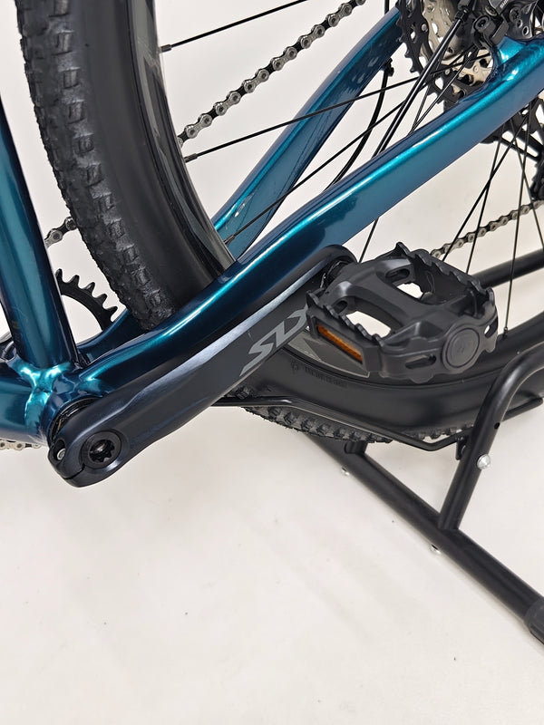 Giant XTC SLR 29 1 2024 in Excellent Condition at eMado Bikes - aesthetic shot showcasing each component.