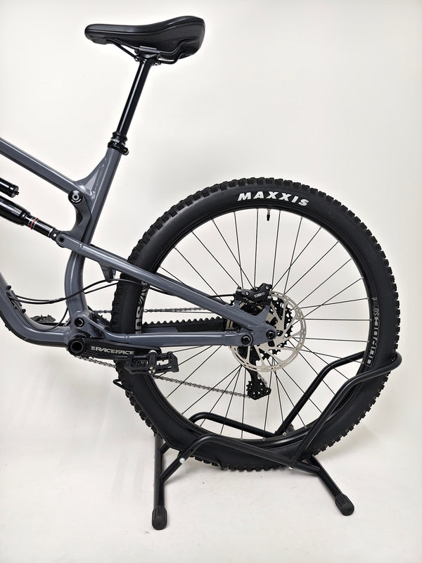 Nukeproof Mega 290 Alloy Comp 2023 showcasing its color and features in excellent used condition at eMado Bikes.