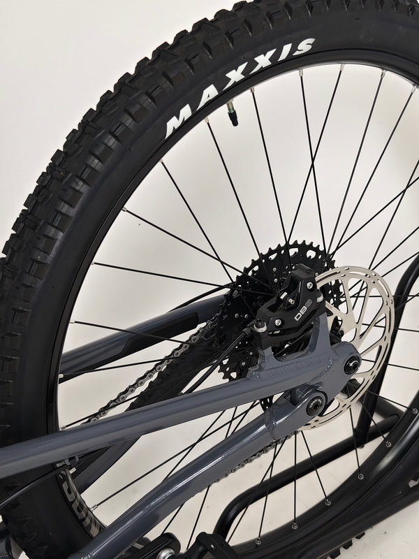 Nukeproof Mega 290 2023 with close-up views of its suspension in excellent used condition at eMado Bikes.