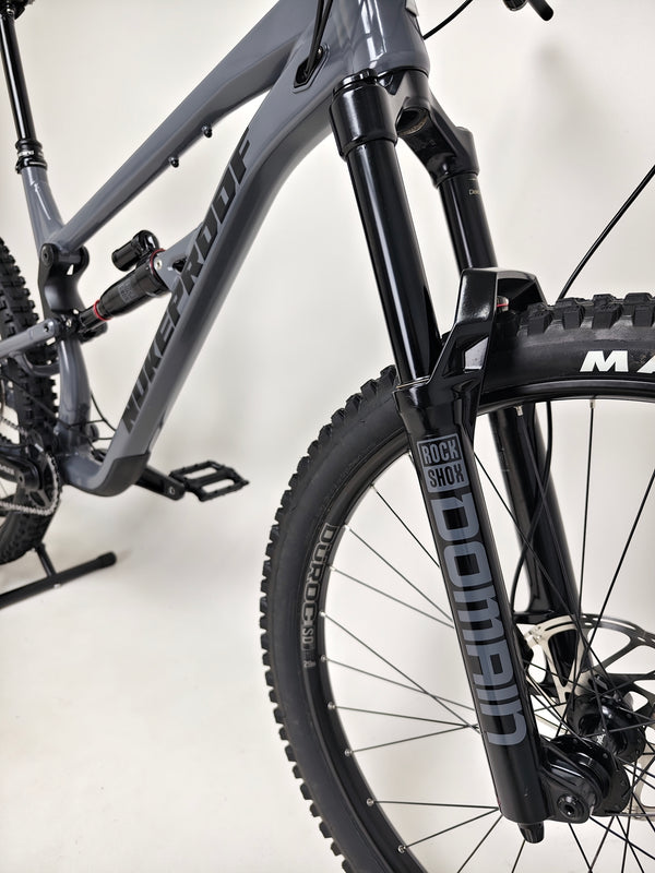 Nukeproof Mega 290 2023's microSHIFT shifters highlighted in excellent used condition at eMado Bikes.