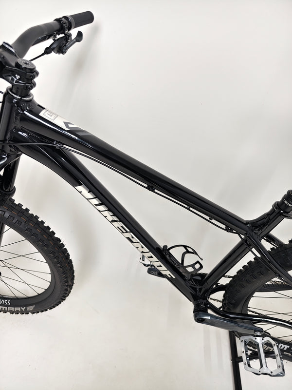 Nukeproof Scout 275 RS 2023 in excellent used condition, showing off the high-quality components for downhill performance.