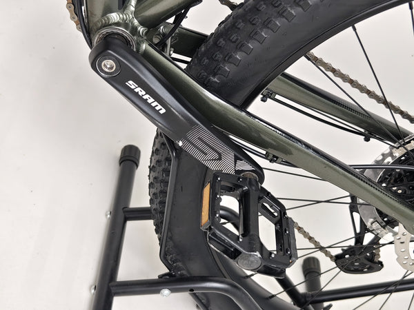 Bike maintenance view of the 2023 Cannondale CUJO 2 in Medium - Used Cannondale CUJO 2 in Medium at eMado.