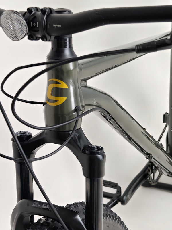Another angle showcasing the 2023 Cannondale CUJO 2 in Medium - Used Cannondale CUJO 2 in Medium at eMado, highlighting its use and care.