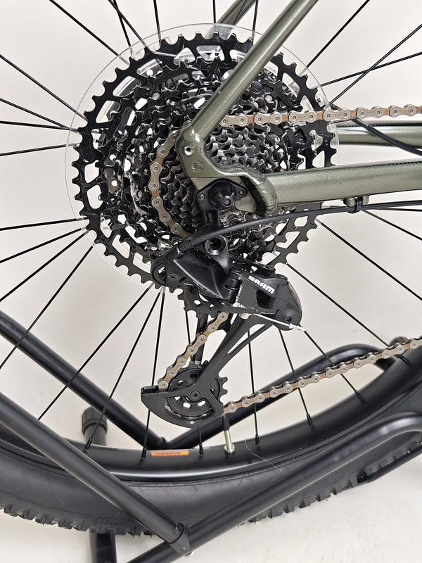 Comprehensive view of the 2023 Cannondale CUJO 2 in Medium - Used Cannondale CUJO 2 in Medium at eMado, highlighting its features.