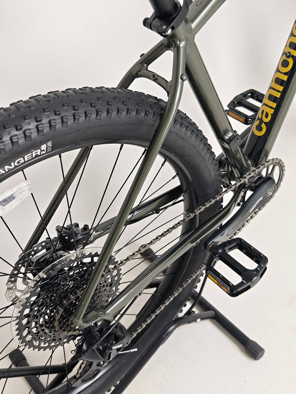 Performance-focused view of the 2023 Cannondale CUJO 2 in Medium - Used Cannondale CUJO 2 in Medium at eMado, displaying capabilities.