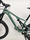Profile picture of the used Specialized Stumpjumper Comp Alloy mountain bike emphasizing its sleek design.