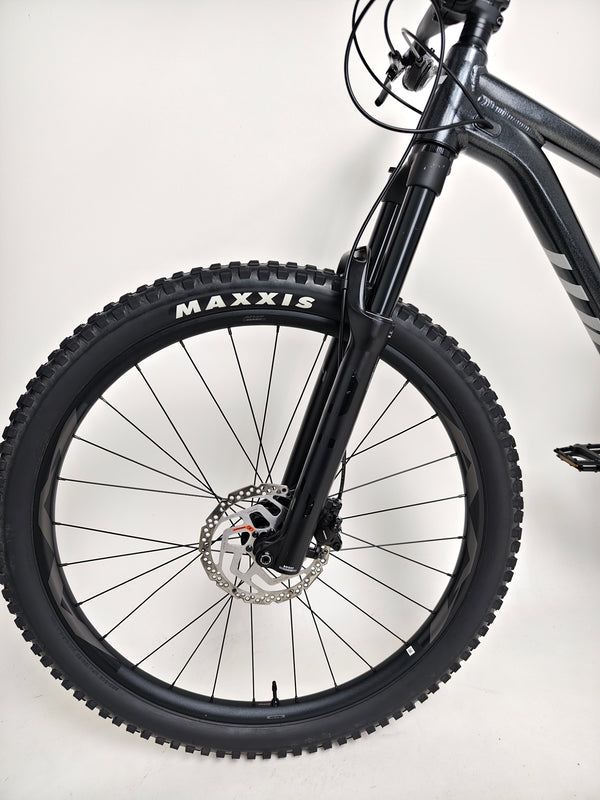 Giant Stance 29 2 lightly positioned, highlighting its sleek design.