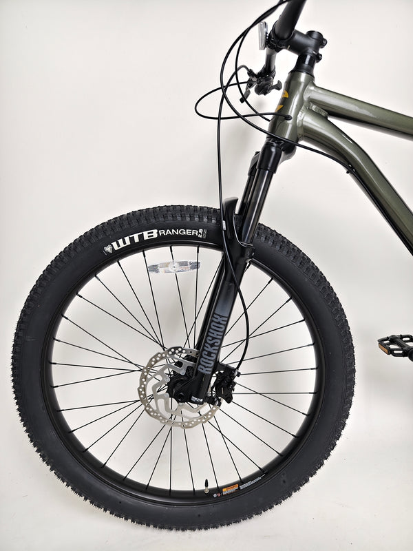 Casual shot of a rider with the 2023 Cannondale CUJO 2 in action.