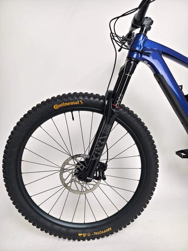 Trek Fuel EX 7 2024 Gen 6 (upgraded), M-L in Very Good Condition - showcasing the bike's bike release function.