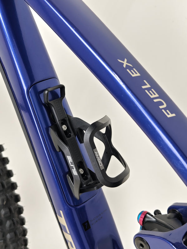 Trek Fuel EX 7 2024 Gen 6 (upgraded), M-L in Very Good Condition - showcasing the bike in the garage.