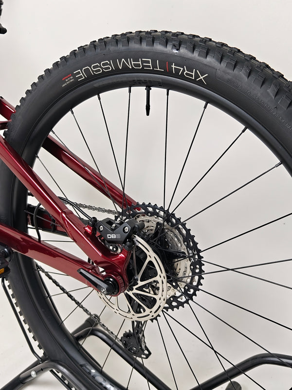 Trek Top Fuel 8 XT 2023 Mountain Bike in Very Good Condition - Detail of Suspension Linkage