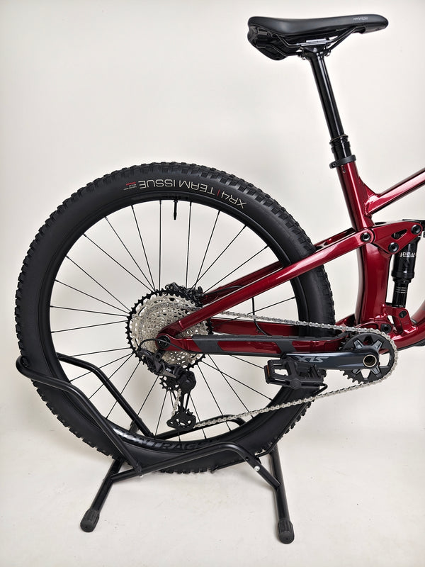 Trek Top Fuel 8 XT 2023 Mountain Bike in Very Good Condition - Fork and Suspension Close-Up