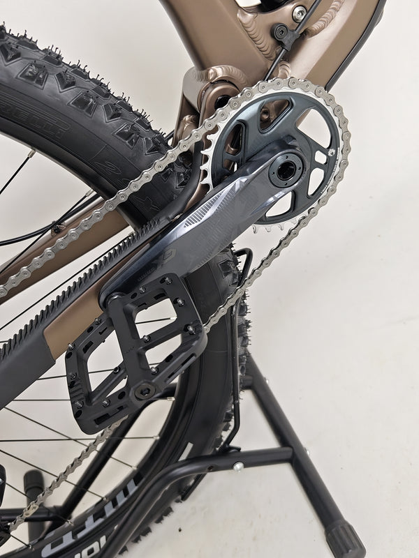 Bird's eye view of the Transition Smuggler NX 2024 in medium, illustrating its overall design and layout.