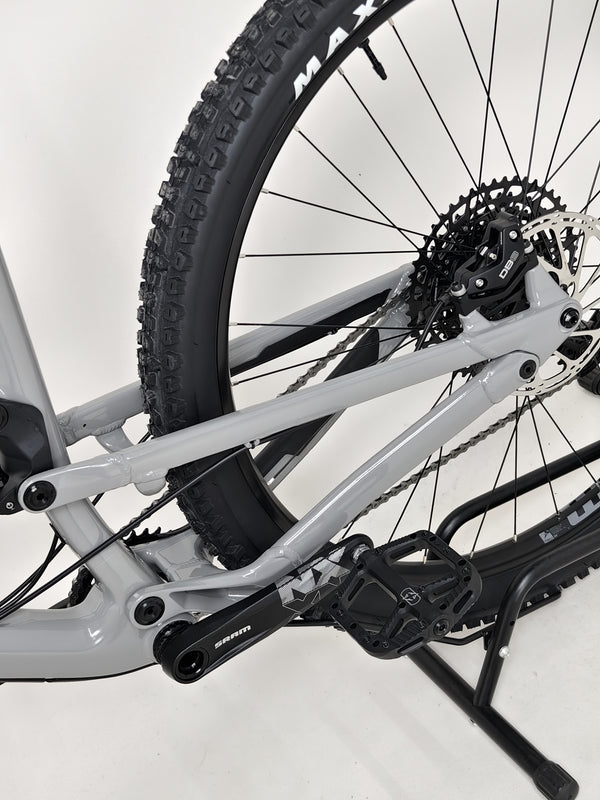 Nukeproof Mega 290 CARBON - Detailed shot showcasing the full-custom assembly of the bike.