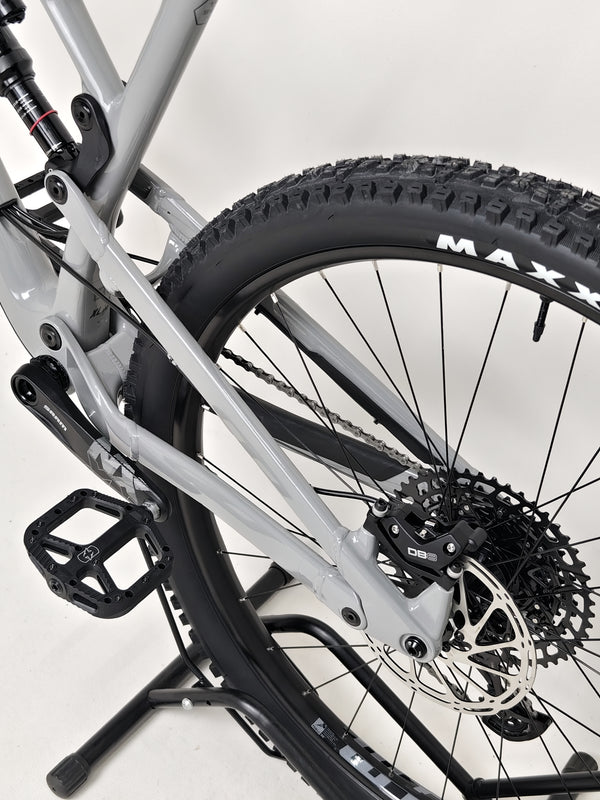 Nukeproof Mega 290 CARBON - Highlighting the bike's 29-inch wheels and sturdy construction.