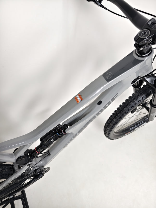 Nukeproof Mega 290 CARBON - Front view focusing on suspension and frame design.