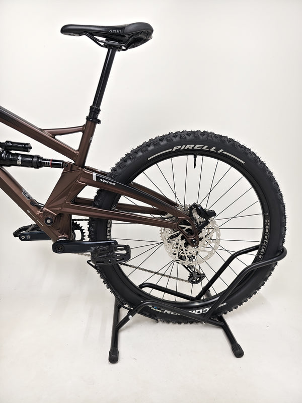 Waves of adventure captured with the Orange ALPINE 6 mountain bike in a nearby forest.