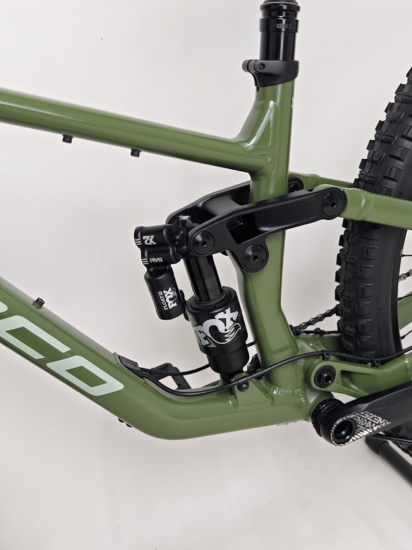 Up close view of the custom graphic design on the Norco Sight A2 2021 mountain bike.