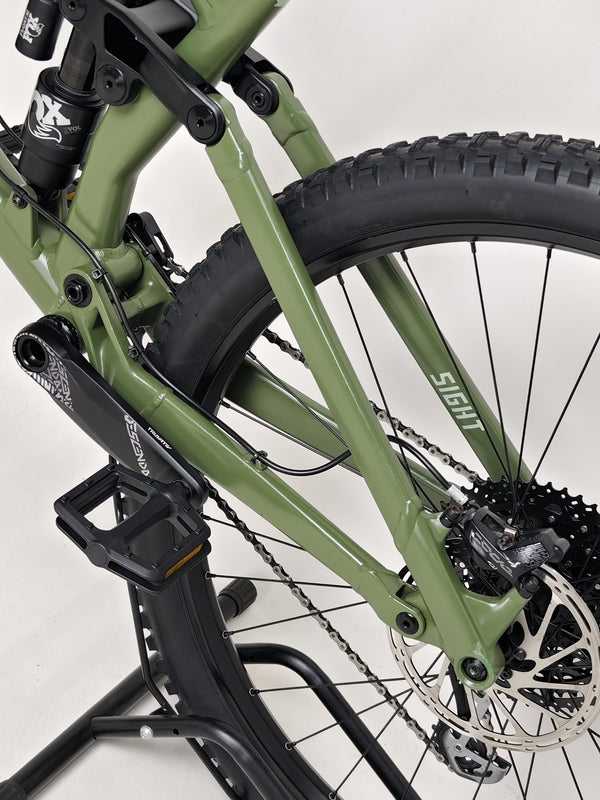 Showing the high-performance Fox Float X2 shock on the Norco Sight A2 2021 mountain bike.