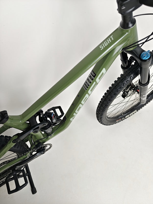 Norco Sight A2 2021 bike gear assembled for a rough trail, illustrating its rugged capabilities.