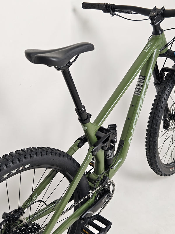 Exploring the intricate design of the Norco Sight A2 2021's frame, with focus on the aluminum structure.