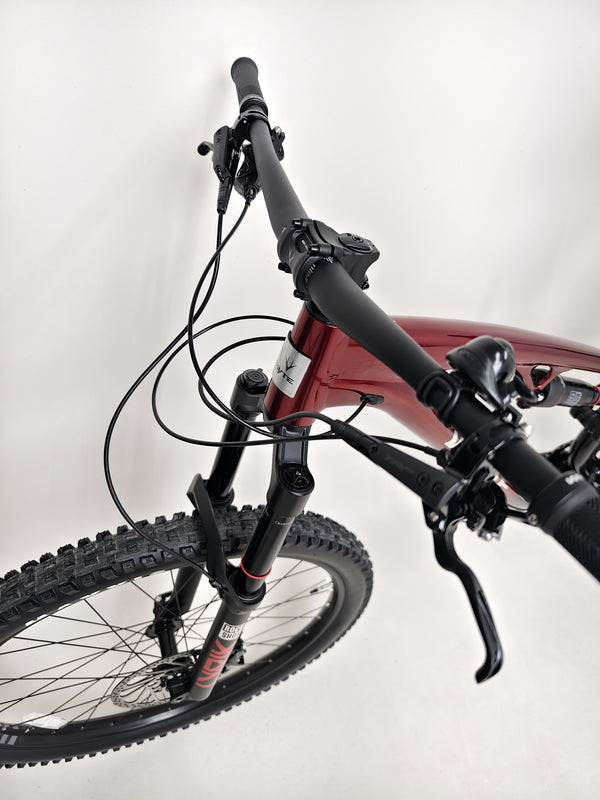 Side profile view of the Whyte T-160 S 2025, displaying its alloy frame and design elegance.