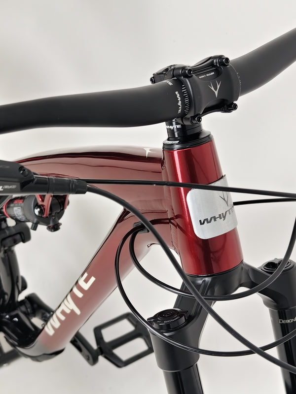 Onboard view of the cockpit of the Whyte T-160 S 2025, showcasing handlebar and drivetrain.