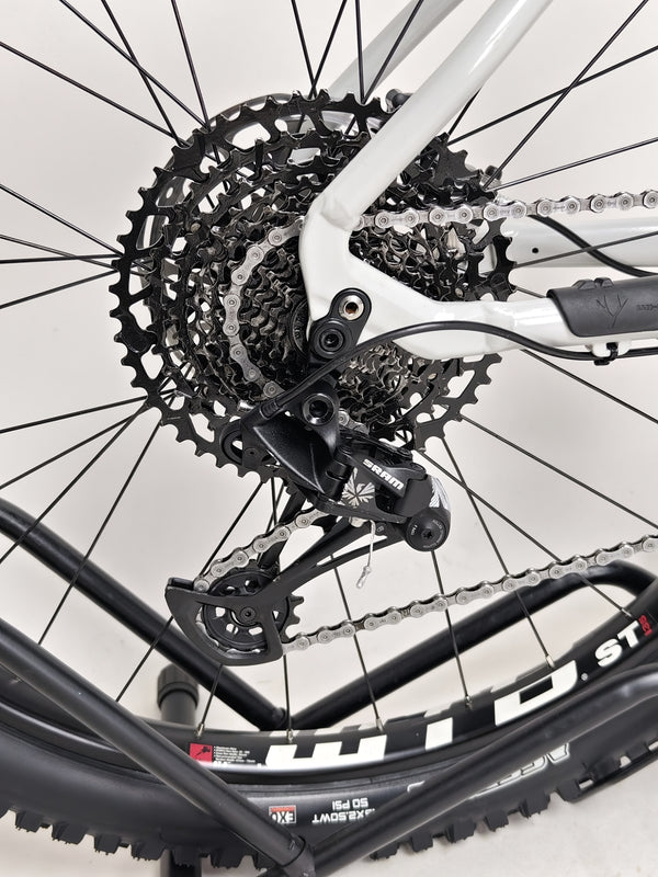 Detailed view of brake components on the Whyte 905 V5 2023 Mountain Bike, focusing on performance features.