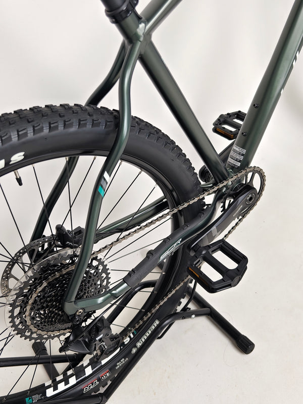 Whyte 901 V4 2022 Mountain Bike on display showcasing premium components and excellent maintenance.