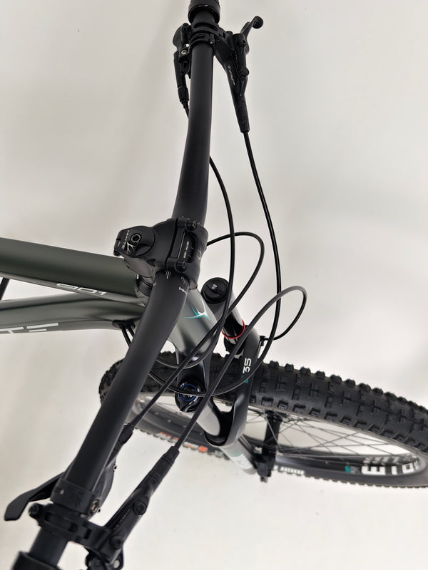 Full view of the Whyte 901 V4 2022 Mountain Bike on display showcasing its mint condition.