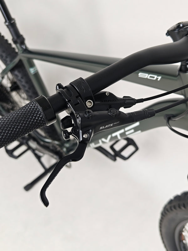 Detailed close-up of the SRAM components on the Whyte 901 V4 2022 Mountain Bike.