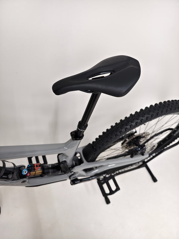 Nukeproof Giga 290 Comp Carbon 2022 bike demonstrating its excellent condition.