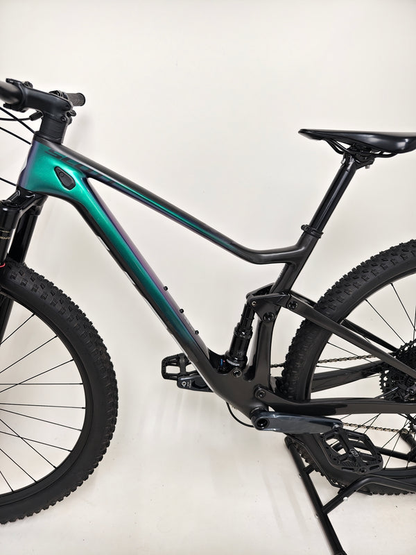 Clean view of the drivetrain on the Scott Spark RC 900 Team Issue AXS Carbon.