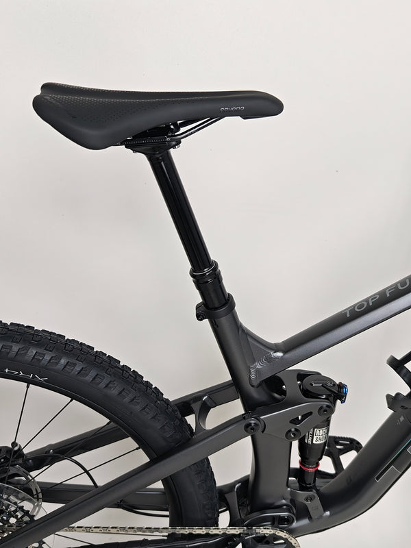 Trek Top Fuel 8 GX AXS 2024 bike ready for action highlighting features suitable for enthusiast riders.