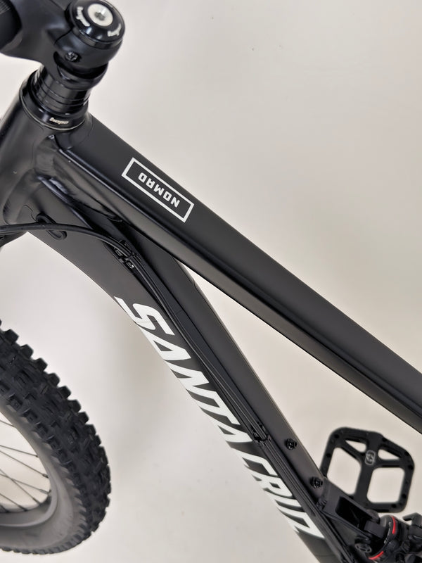 Santa Cruz Nomad Alloy R / SRAM XX1 / HOPE Hubs / E.13 / XL / Top-Spec / Very Good Condition! - Detailed angle highlighting the bike's advanced pedal system.
