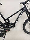 Santa Cruz Nomad Alloy R / SRAM XX1 / HOPE Hubs / E.13 / XL / Top-Spec / Very Good Condition! - Image focusing on the Maxxis tyres used, highlighting their performance features.