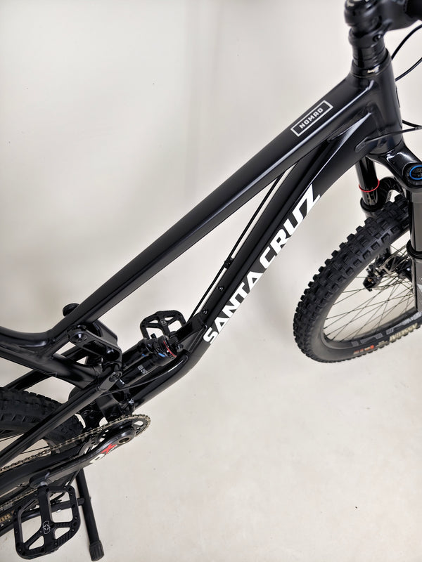 Santa Cruz Nomad Alloy R / SRAM XX1 / HOPE Hubs / E.13 / XL / Top-Spec / Very Good Condition! - Zoomed-in image of the bike's rear derailleur emphasizing precision shifting.
