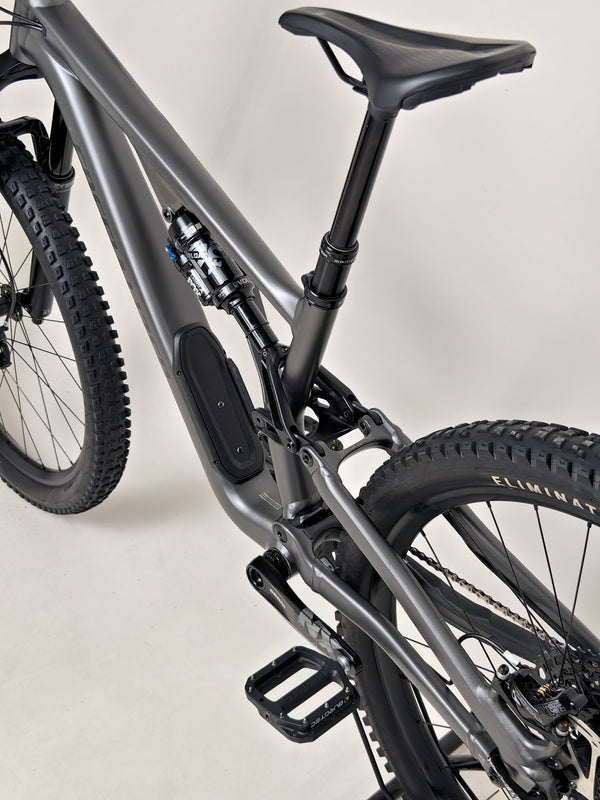 Specialized Stumpjumper EVO Comp Alloy 29/27.5 MULLET / MEDIUM S3 / Very Good Condition - Detailed shot emphasizing quality and craftsmanship.