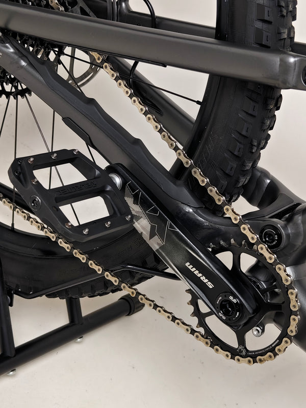 Specialized Stumpjumper EVO Comp Alloy 29/27.5 MULLET / MEDIUM S3 / Very Good Condition - Picture highlighting the integrated SWAT door on the frame.