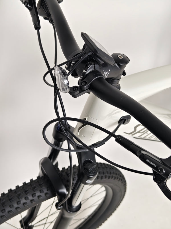 View of the Specialized Turbo Tero 3.0’s pedals and crankset, showing the high-quality build of components.