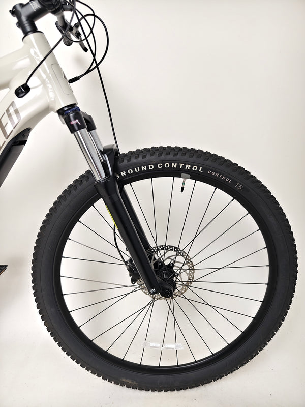 Close-up of the Shimano hydraulic brakes on the Specialized Turbo Tero 3.0, emphasizing safety features.