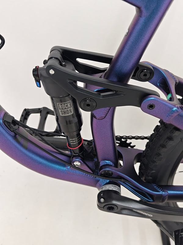 Voodoo CANZO Pro 2026 LARGE Dropper bike’s adjustable dropper post focus, showcasing functionality and design in Like NEW condition.