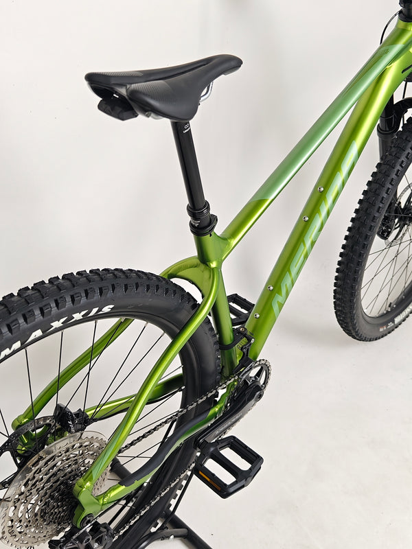 The striking colors of the Merida Big Trail 700 2024 - LARGE with Dropper, RRP: £2,000.00 in Excellent Condition.