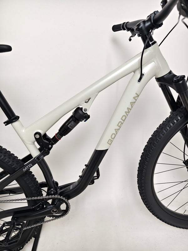 2025 Boardman MTR 8.8 front fork detail in excellent condition, Medium, RRP: £1,600.00