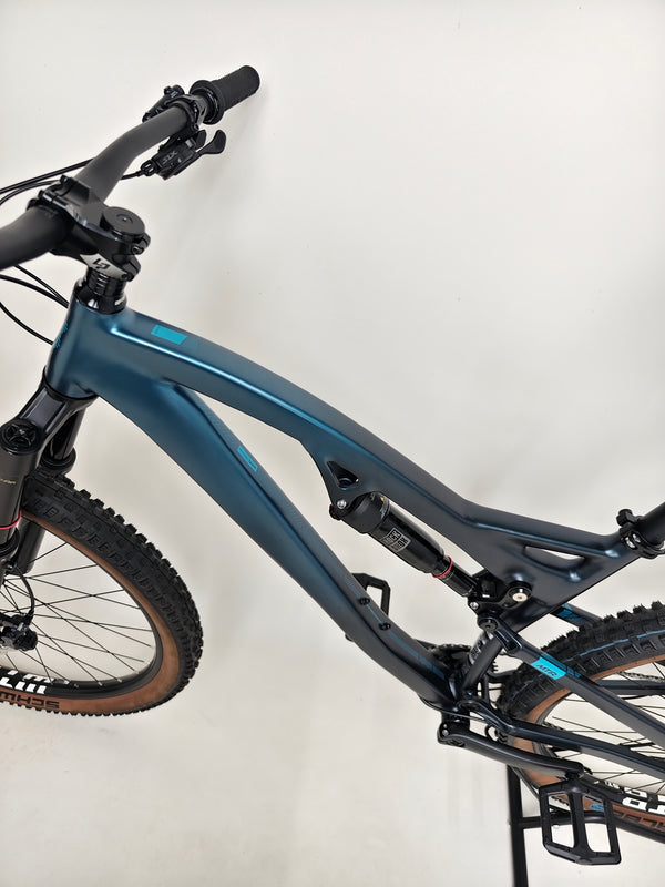 Close-up view of the Shimano SLX wheel brake system on the 2023 Boardman MTR 9.0 / LARGE / LYRIK / Very Good Condition! / Our Price: £1390.00! / RRP £2,225.00.